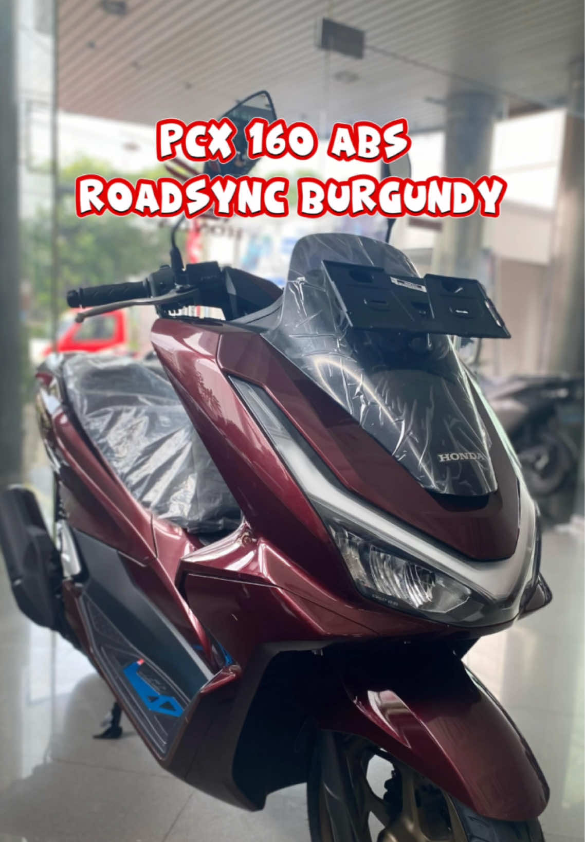 New Honda PCX 160 ABS Roadsync Burgundy 2025 Honda PCX 160 ABS RoadSync memiliki fitur Honda RoadSync yang memungkinkan pengendara menghubungkan motor dengan smartphone untuk akses mudah ke berbagai fungsi seperti panggilan, pesan, navigasi, dan musik.  Info kredit/cash Wa 0857.0009.0614 #dealerresmisurabaya #dealerhonda #unitistimewa #dealersurabaya #fypsidoarjo #fypgresik #fypsurabaya #dealerhondatermurah #kikihondasurabaya #pcx160absroadsync #pcx160roadsyncburgundy #pcxroadsync #lathi #lathiweirdgenius 