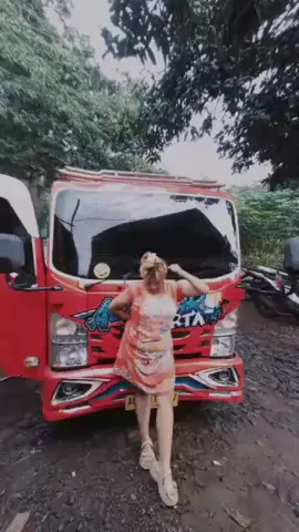 bojo ayu ginuk²spo Ng NK Ra bojo ne super🤗😁