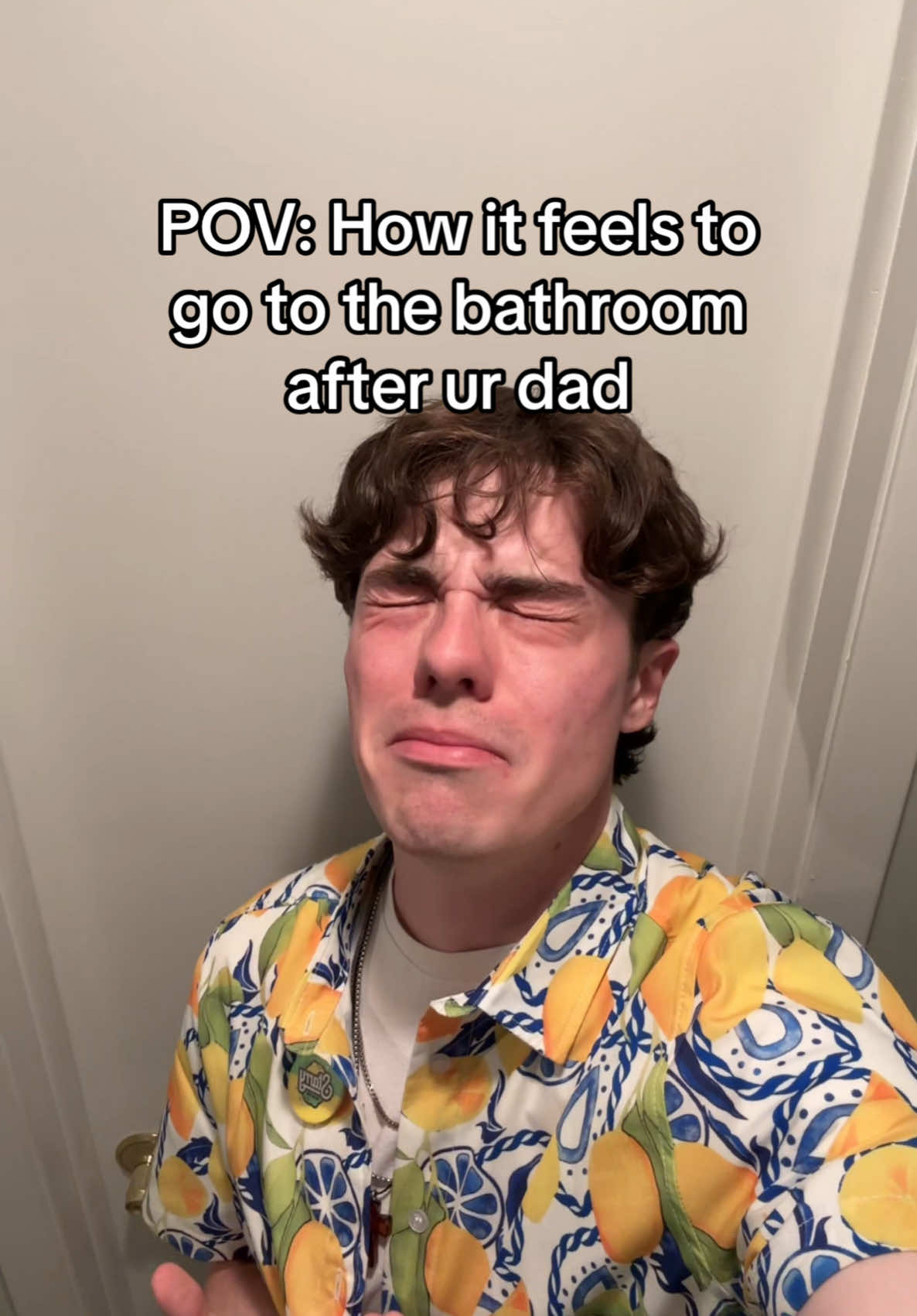 somebody smell like… #bathroom #okcron #dad #늙음필터 IC: @ANDY 