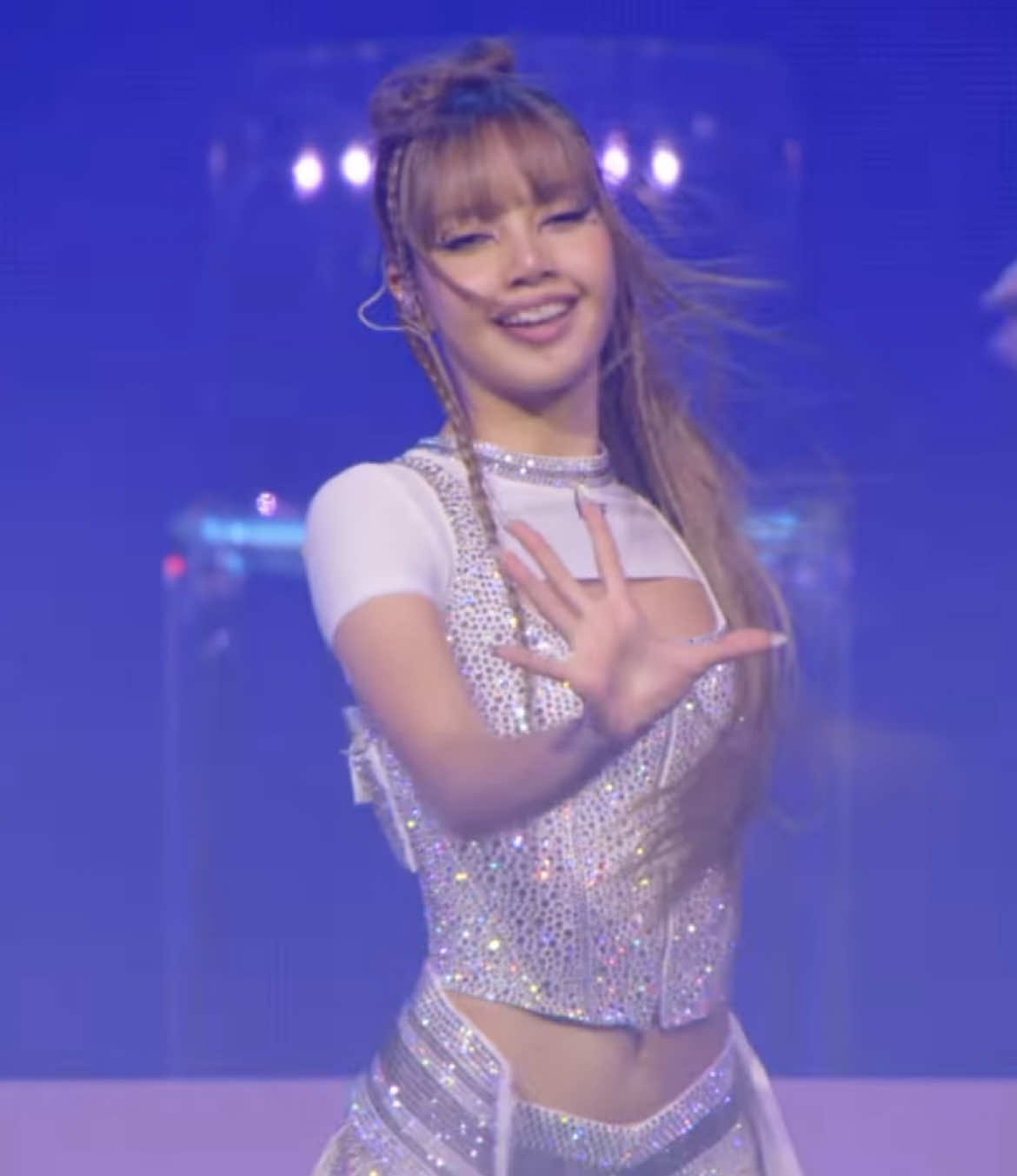 #lisa #lalisamanoban #lisaincoachella #lisaincoachella2025 #lisachella #lisachella2025 #coachella2025 #coachella #blackpink #blink #fyp 