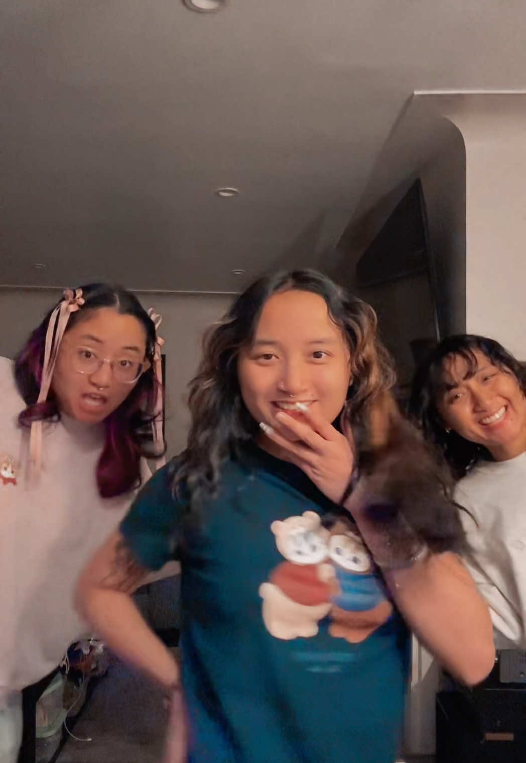Our take on this trend😬 #aiscream #jpop #triplets #hai #nanigasuki #cringe 