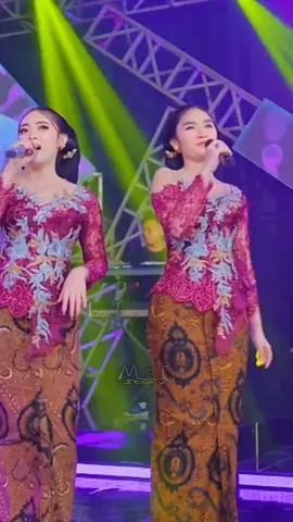 Ayang Ayang Dike Sabrina ft Silvy Kumalasari #muarabintang #ayangayang #dikesabrina #silvykumalasari #musicstory #musikdangdut #musikkoplo #dangdutkoplo #dangduttiktok #koplotiktok 