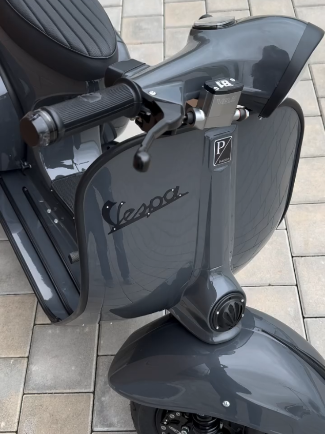 PARKIRAN VESPA  #vespaindonesia #vespanusantara #izinpost 