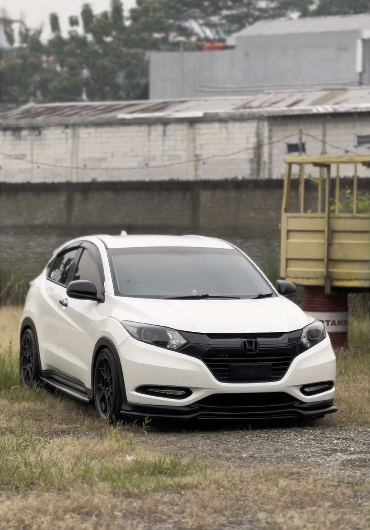 Haerpi bolehhh….. #hrv #hondavazel #hrvclubindonesia #hrvmodifikasi #koito #hrvindonesia 