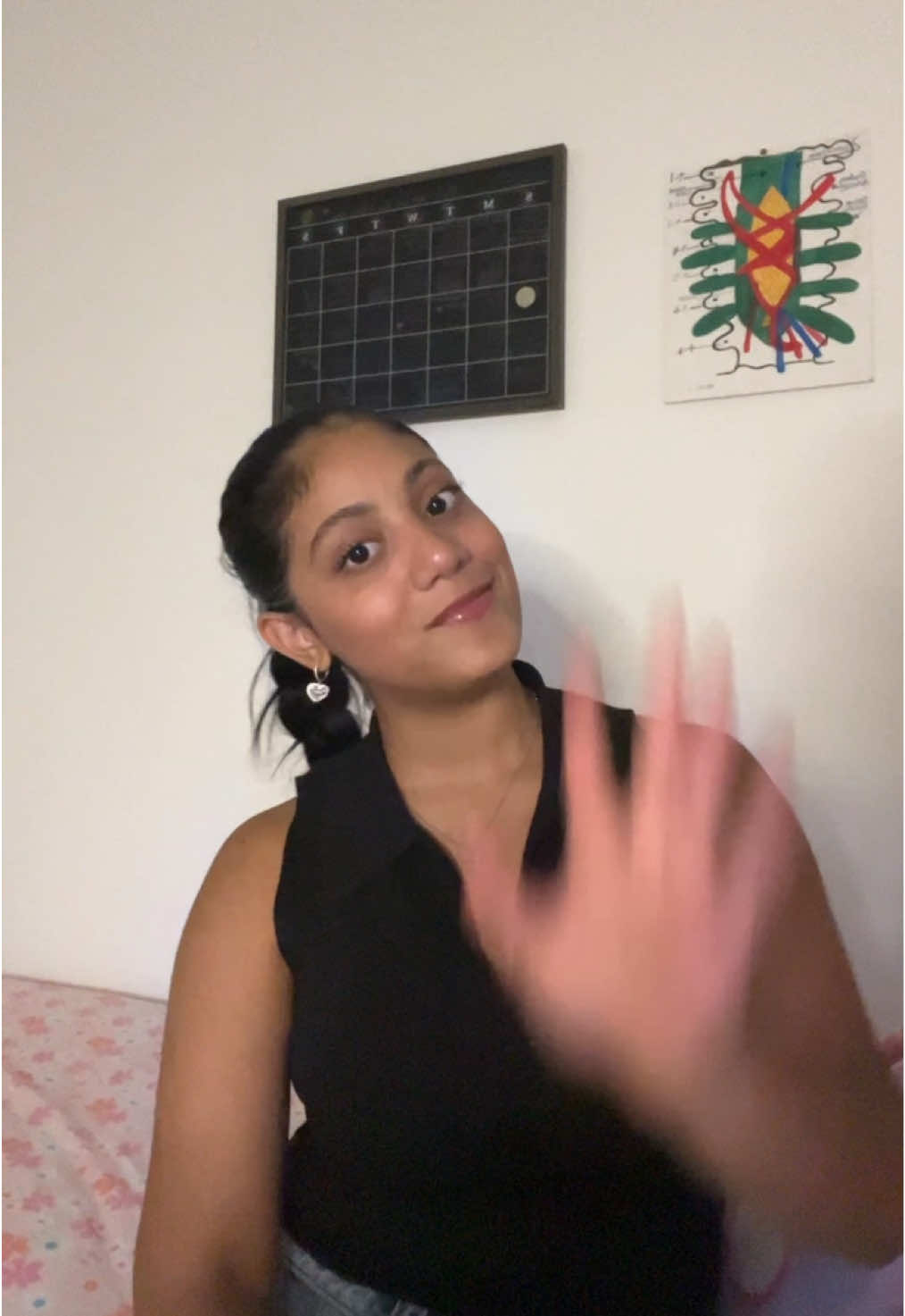 No pongas un límite entre tú y Jesús. Él ya rompió todas las barreras por amor a ti. No se trata de si lo mereces o no, se trata de que Él te eligió, te amó primero y decidió morir por ti. Jesús te ama, te adora, y anhela que regreses a Él sin miedo, sin vergüenza, con todo tu corazón❤️ #fyp #paratii #jovenescristianos #hagamosviralajesus #cristianostiktok #jesuschrist 