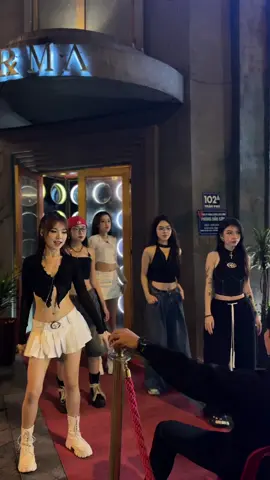 Đu trend Cơ Trưởng 😝 #projectQ #nhatrang #relax #nhaytheotrend #cotruong 