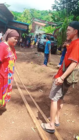 hayang jajan teu di bere ku si Ema pedit #tiktok #viral #Malangbong #malangbonghits #lolorian  @emakdaster5 
