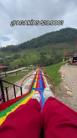 ¡A 10 minutos de Fusagasugá! #diversiontiktok #cercadebogota #planes #planescercadebogota #bogota #fytiktok #travel #planesbogota #planesenpareja #planesconniños #planesconamigos #viralvideos #cundinamarcacolombia🇨🇴 #turismocolombia #viajar #tobogan #deslizadorarcoiris #atracciones #familytime 