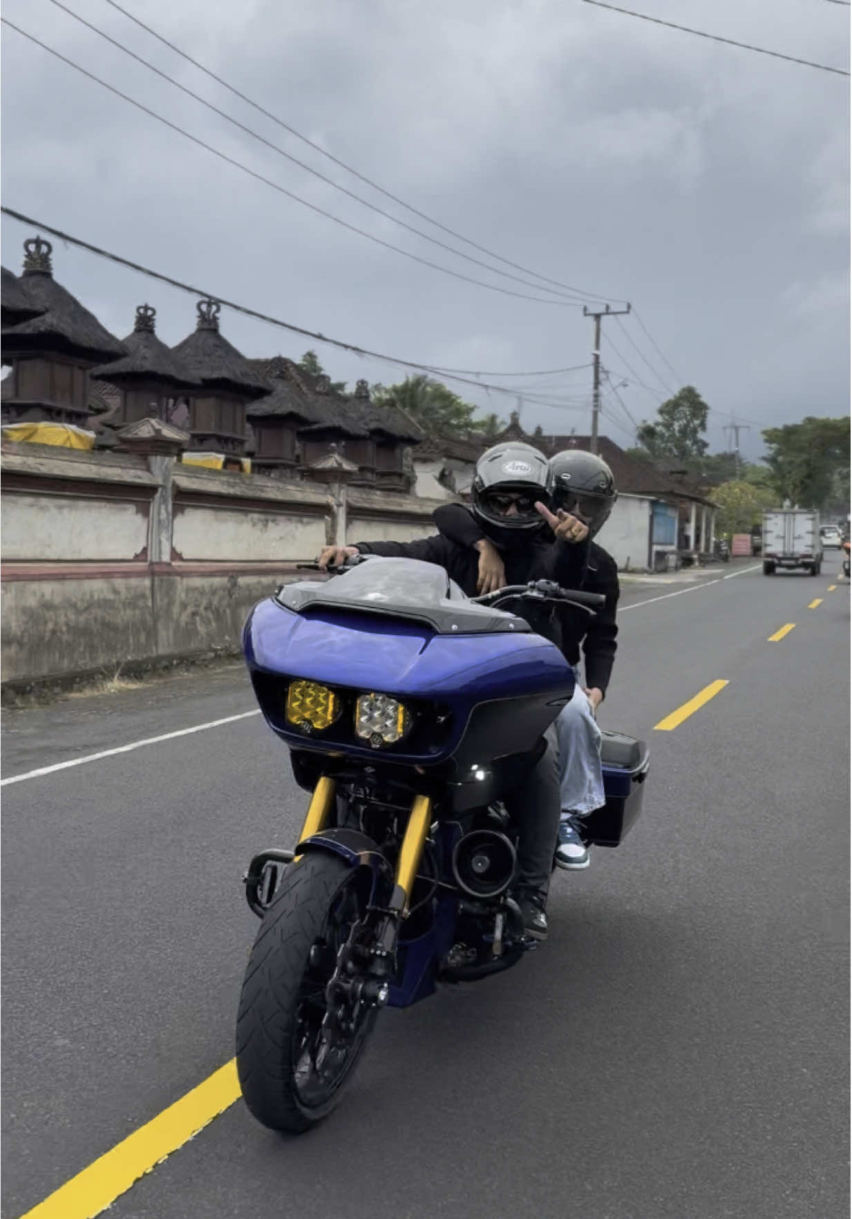 kemanapun harus ngikut🙃🙃  #harleydavidson #roadglidespecial 