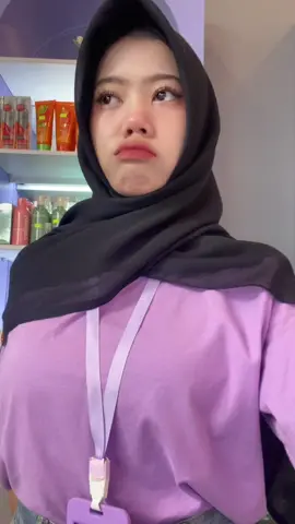 hari ini salah sragam☹️