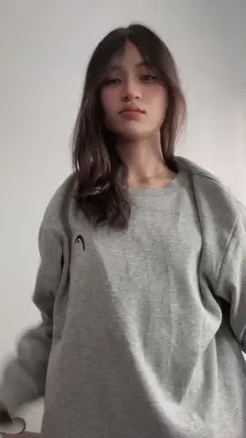 when the clothes are baggy but fine shyt is looking 🙂‍↔️#baggyclothes #waist#fineshyt #trend 