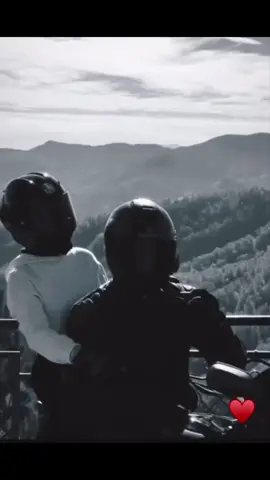 حبي وغرامي💎♥️#ايفا♥️ #افنوعيم🏍♥️عبارات؟🖐🏿🖤 #افنوعيم🏍♥️ #بطلعع؟ #تصميم_فيديوهات🎶🎤🎬 