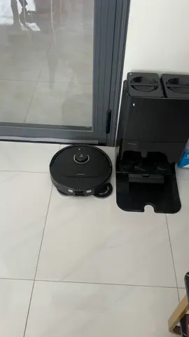 Phân khúc tầm trung có quá nhiều lựa chọn. 👉Roborock Qrevo 5AE là một lựa chọn cho môi trường có nhiều tóc, với khả năng chống rối tóc 3 lớp, hút sạch 100% tóc mà không bị rối. 👉 Để tìm cho mình một bé sen phù hợp nhất. Anh chị liên hệ Minh Trường (robot Tây Ninh), hotline 0933552248. #robottayninh #roborock #qrevo5ae