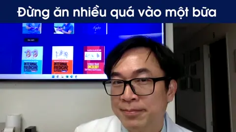 Giảm cân khi đã có tuổi, Đừng ăn quá nhiều vào 1 bữa, thay vì vậy chia ra thành nhiều bữa, mỗi bữa ăn chút xíu. Vừa ngon, vừa đủ năng lượng, vừa giữ được cân. Dr. Wynn Tran Official (trang chính chủ, duy nhất, không bán hàng, quý vị cẩn thận kẻo bị lừa đảo) #drwynntran #drwynntranofficial