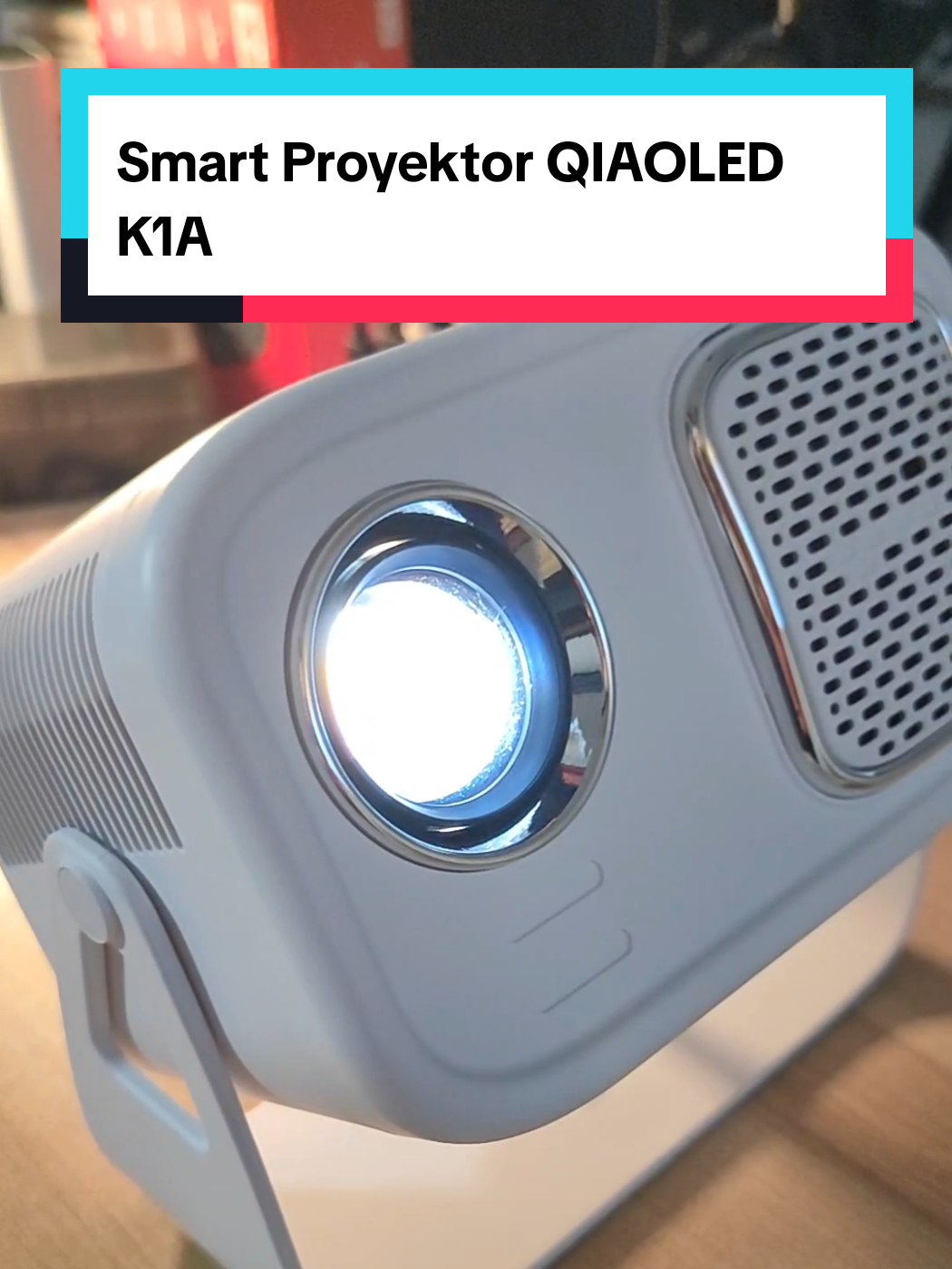 Yukk buat BIOSKOP Mini dikamar biar tambah estesik 😍 #proyektorK1A  #qiaoled #qiaoledk1a #SmartProjector #HomeTheater #ProjectorPortable #GamingGiantScreen #TechInnovation #WorkFromHomeEssentials #OutdoorMovieNight #budgetfriendlytech 