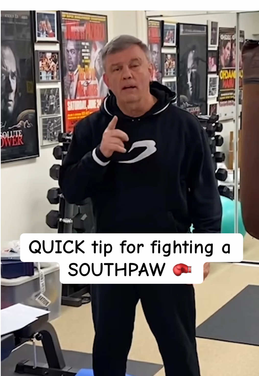 Quick tip for fighting a southpaw. 🥊 #boxing #teddyatlas #boxingtips 
