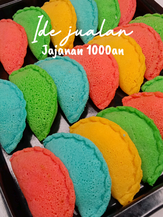 IDE JUALAN KEKINIAN ANAK SEKOLAH || JAJANAN VIRAL 2025‼️IDE JUALAN MAKANAN UNIK MODAL KECIL || IDE JUALAN 1000an JAJANAN ANAK SEKOLAH ✨ martabak lenggang✨ 250 gram tepung terigu ➡️Rp 2000 3 sdm gula pasir ➡️ Rp 500 1 saset susu bubuk ➡️ Rp 3000 ½ sdt ragi instan ➡️ Rp 500 ½ sdt garam ➡️ Rp 100 1 butir telur ayam ➡️ Rp 1500 500 ml air putih ➡️ gratis dari Allah yang maha kaya secukupnya pewarna ➡️Rp 800 80 gram meses coklat ➡️ Rp 4800 80 gram keju parut ➡️ Rp 4160 lain-lain plastik opp & stiker ➡️ Rp 2500 gas ➡️ Rp 2000 1 resep jadi 40 pcs 🍄 TOTAL MODAL Rp 21.860 modal per pcs ➡️ 21.860 : 40 = 546 🍄 ESTIMASI HARGA JUAL dijual harga 1000anbper pcs 🍄 OMSET DAN KEUNTUNGAN 🌱OMSET 1000×40 = 40.000 🌱KEUNTUNGAN OMSET-MODAL 40.000 - 21.860 = 18.140 untuk harga jual nya sesuai selera teman2 yA  semoga bermanfaat 😍🥰 Untuk harga jual di sesuaikan keinginan atau di sesuaikan dari harga bahan-bahan modal di daerah masing masing ya #martabak #martabaklenggang #martabakmanis #martabakmini #martabaklipat #martabaktelur #martabaktelor  #idejualan #idejualankinanrl #kinanrl #jajanananak #jajanan #jajanantiktok #jajananviral #jajanansd #fyp #fypage #foryou #foryoupage #idejualankuliner #idejualanmodalkecil #idejualanlaris #idejualan1000an #jajananbocil #idejualanditerasrumah #bisnis #bisnisiburumahtangga #bisnisanakmuda #bisnisviral #bisnisrumahan #bisnismodalkecil #bisniskuliner #bisniskecilku #viral #trending #viralvideo  #cooking #food #kuliner 
