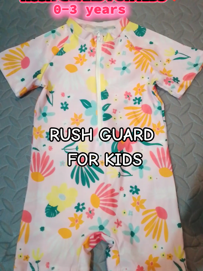 Rush guard for kids.Short sleeve mock neck zip up.For kids girls and boys.Buy now. #rushguardforkids #shortsleeverushguardforkids #rushguard #rushguardforkidsboy  #rushguardforrkidsgirl