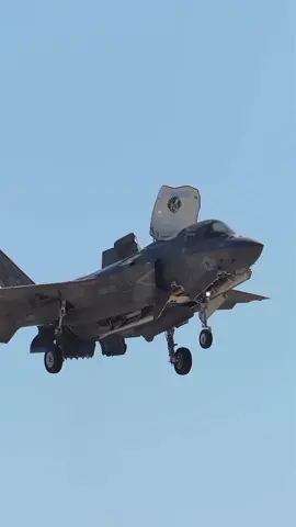 #aviation #foryoupagе #avgeek #airforce #f35 #trending #fyp #moots? #trend #recommendations #viper⚡ #justaplane #f35demoteam #usairforce #4u #viral #f35lightning 