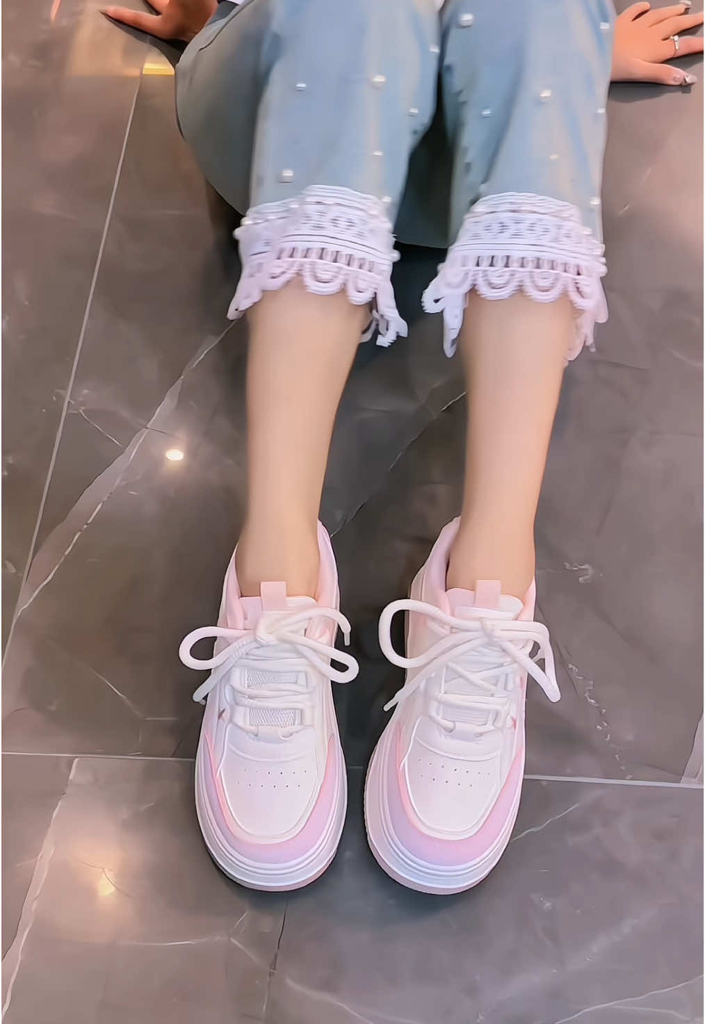Giày xinh cân phong cách, đế cao 4cm hách dáng #giaynu #giayxinh #giaythethaonu #giaysneakernu 