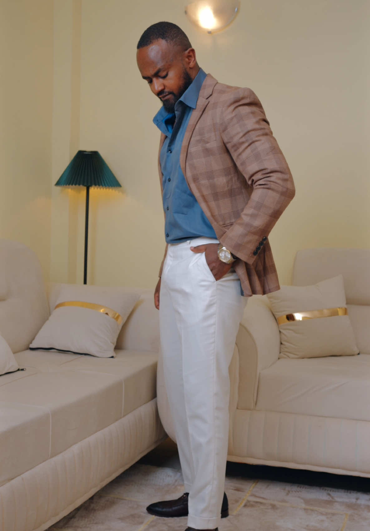 Effortless classic menswear! Old money 💰  Combination of three colors!  Set a standard on your style ‼️ #ethiopian_tik_tok🇪🇹🇪🇹🇪🇹🇪🇹 #habeshatiktok #fashion #fashiontiktok #oldmoney #classy #ethiopian_tik_tok #fyp #foryoupage #grwm #viral_video #men 