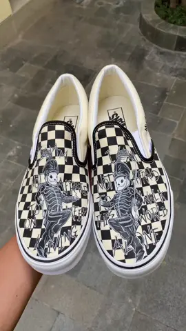Next kita custom painting sepatu dengan konsep band apa lagi ya ? Custom painting / repaint / recolor langsung hubungi kontak dibio ya. #custompaintingshoes #sepatulukis #custompaint #CerealCerdik #customsepatu #lukissepatu #handpainted #fyp #fypシ゚ #foryou #fypage #sepatu #sepatulokal #sneakers #paintingshoes 