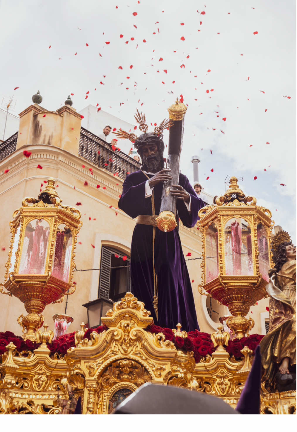 #SantJordi2024 #parati #follow #semanasanta #sevilla #semanasantasevilla #madruga #madrugada #viernessanto #losgitanos @LosGitanosSM 