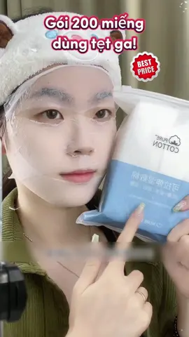Các chị em thường xuyên thức khuya, da khô bong tróc và dễ bị mốc phấn có thể thử đắp lotion mask như thế này, mỗi tuần 2 lần, đơn giản mà tiện lợi.