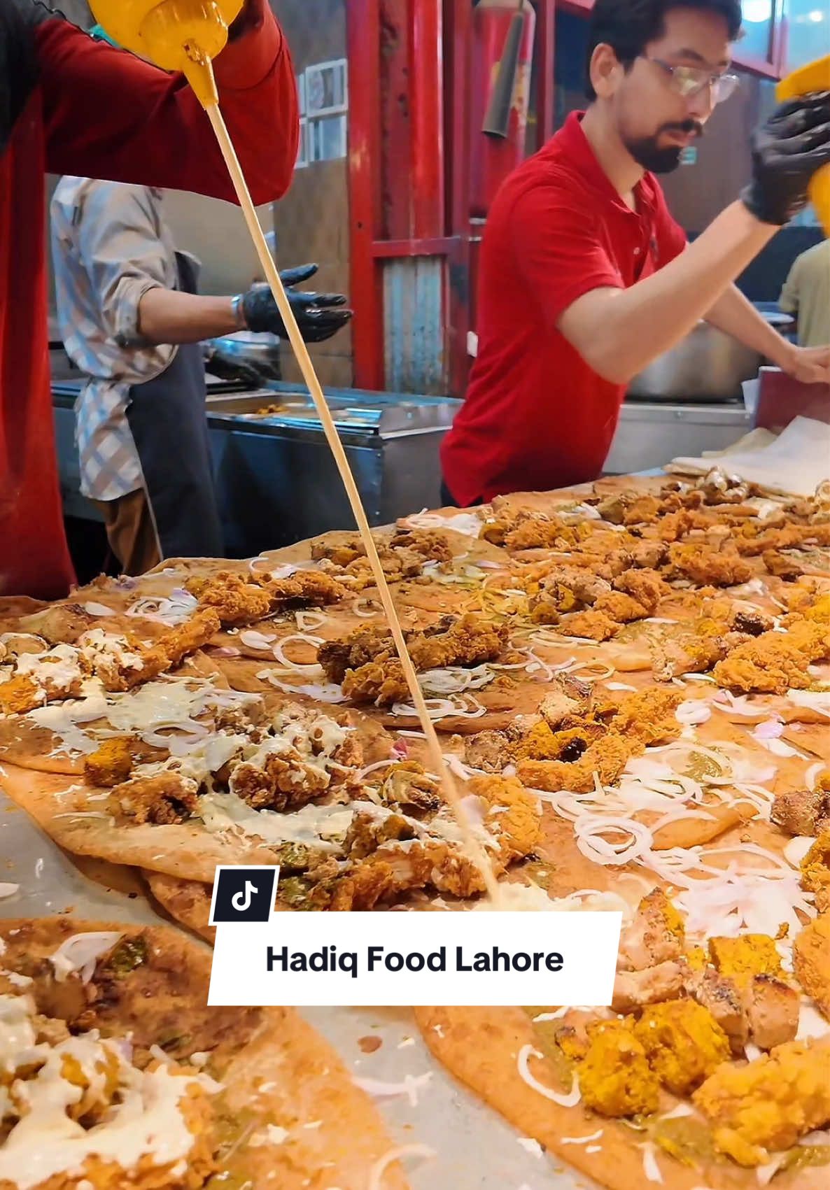##Foodie #foodblogger #foodvideos #desifood #resturant #spicyfood #paratha #foodreview #restaurant #lahore #streetfood #haseebee #chicken #spicyfood #sauce #tikka #kabab #foodvlogger #tiktokfood #foodcontent #foodcreator #fastfood #voiceover #crispychicken 