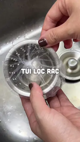 Nhỏ mà có võ thật nha các bác. Có em này giờ đỡ công vệ sinh hẳn #tuilocrac #tuilocracbonruachen #cleaninghacks #chinoitro #giadungtienich 