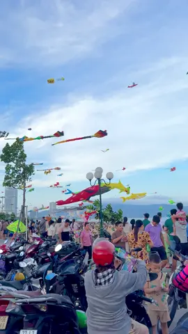 Lễ hội thả diều ở Quy Nhơn chiều nay ❤️ 
