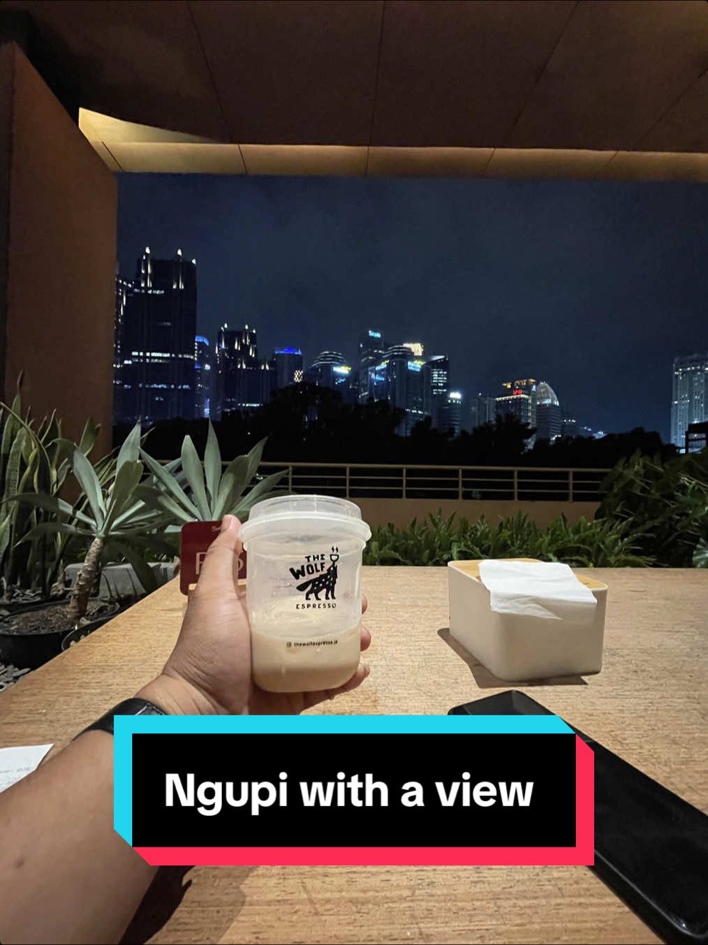 Coffe + citylight Jakarta  • • • #jakarta #coffee #coffeeshopjakarta #citylights #malamminggu 