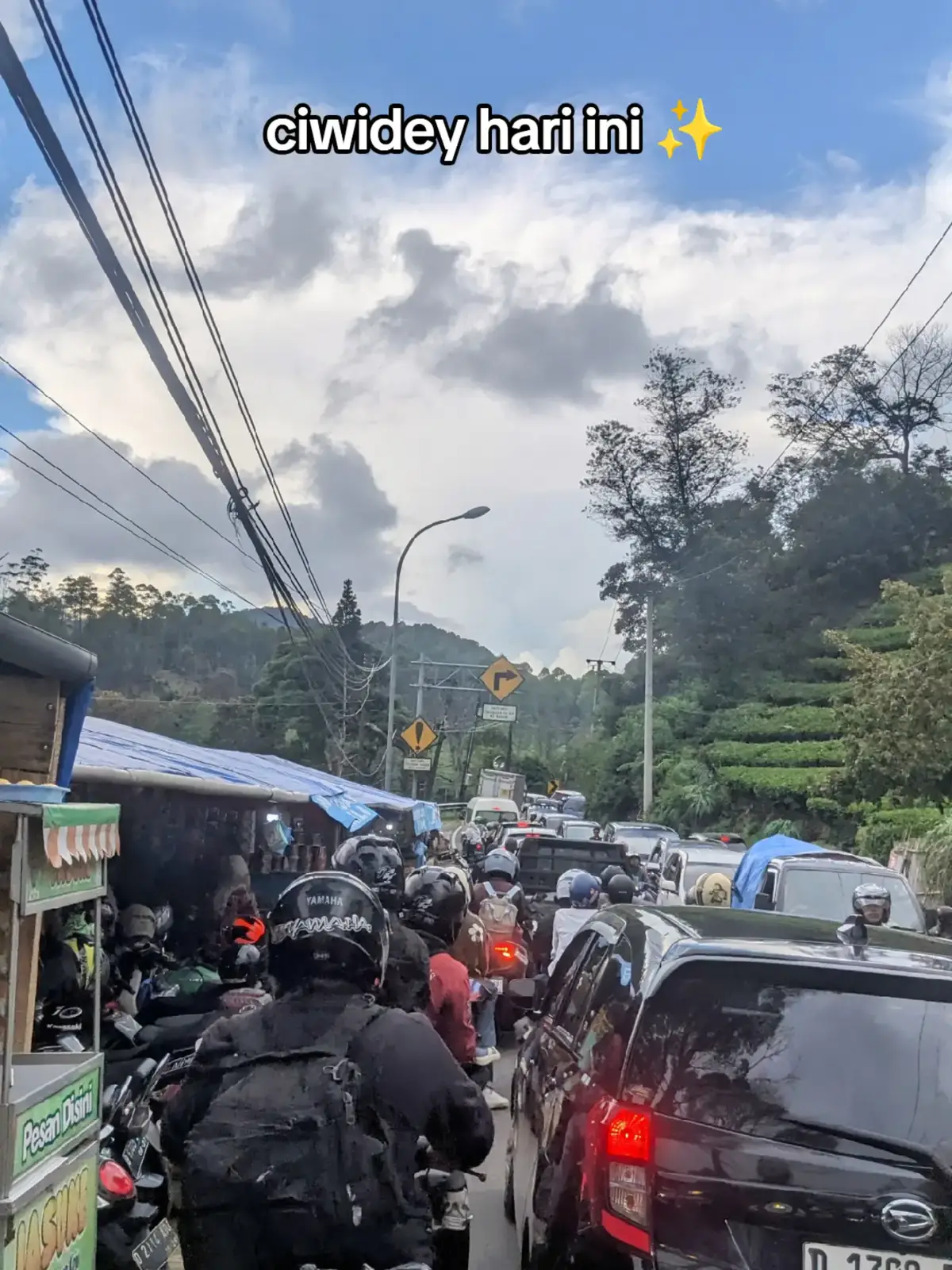 weekend emang penuh dan macet sih hehe  📌ciwidey #ciwidey #ciwideybandung #ciwideypoenyacerita #ciwideyrancabali #travel #healing  #creatorsearchinsights 