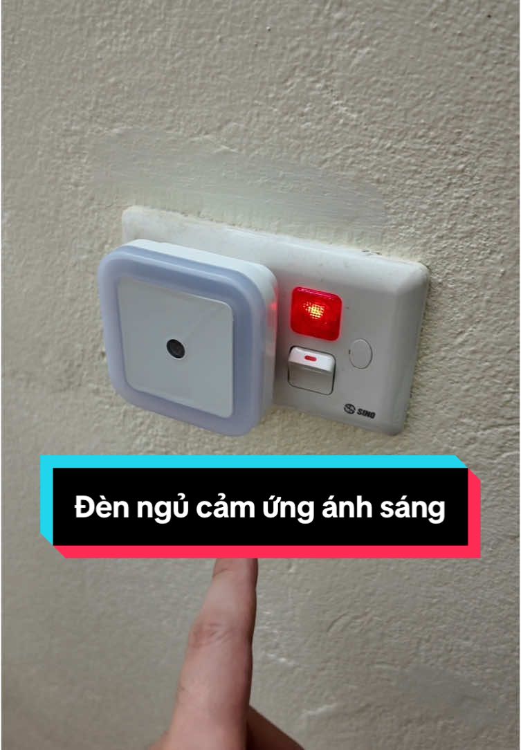 Cái này dùng làm đèn ngủ ok lắm, cảm biến ánh sáng siêu nhạy #denngucambien #denngu #vankhongrakhoinha #review #denngucamung 