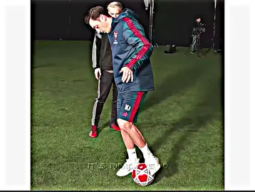 কোথায় হারিয়ে গেল আমাদের সেই স্কিলপুল ফুটবলার 