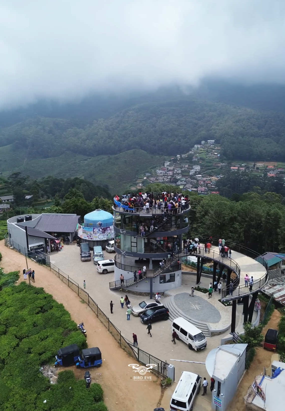 ලංකාවේ උසම ගම ශාන්තිපුර Eagle’s View Point 🦅 🌿   #virul #nature #srilanka #travel #nuwaraeliya #nuwara_eliya_sri_lanka #travellife #traveling 