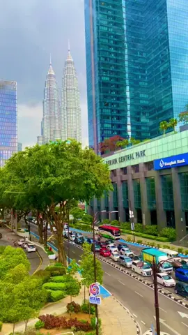 Welcome to kuala lumpur .. #noorohmah470 #fypシ #fyp🔥 #foryoupage #malaysia🇲🇾 #indonesia🇲🇨 #pakistan🇵🇰 #kualalumpur #bukitbintang 