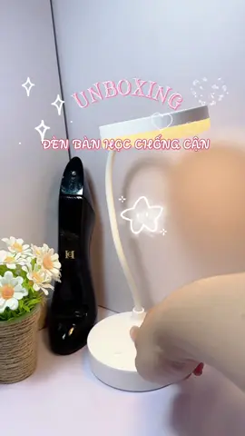 Một chiếc đèn chill chill giá siu hạt dẻ #denbanhoc #denhocchongcan #monqiqi #unboxing #review #xuhuong 