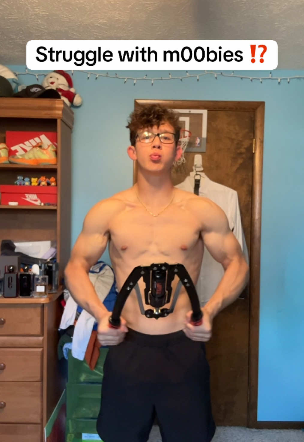 get a nice chest workout at home with this chest trainer #gym #GymTok #tiktokshop #homegym #chest #chestworkout #chestclip 