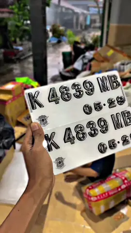 Plat nomer diamond
