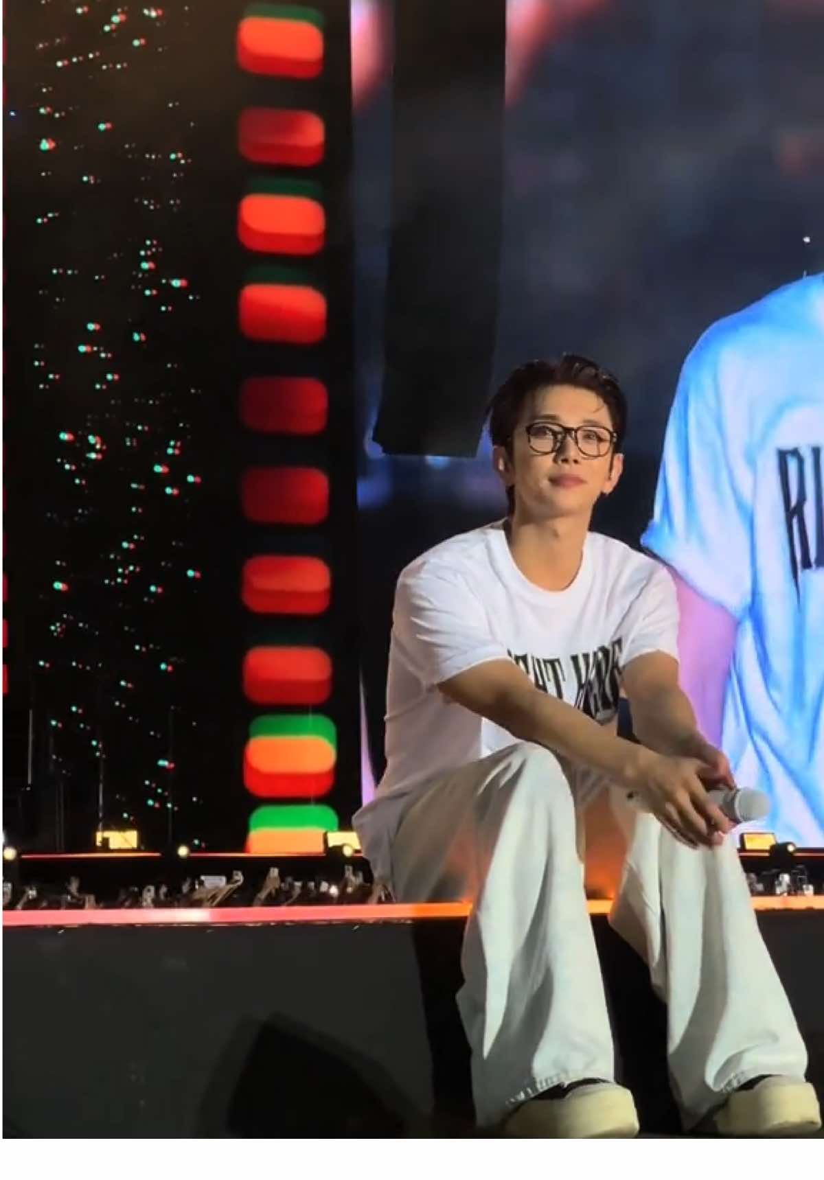 🤍 #JOSHUA @SEVENTEEN 