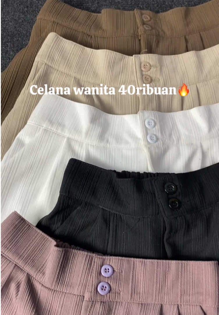 Minimal punya satu warna sihh😍👆 #kulot #kulothighwaist #knitpants #celanawanita #fyp #fyppppppppppppppppppppppp 