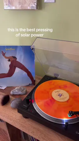 finally revisiting this album with the spring #lorde #lordesummer #solarpower #melodrama #vinyl #music #fy #fyp #fypシ #fypage #sun 
