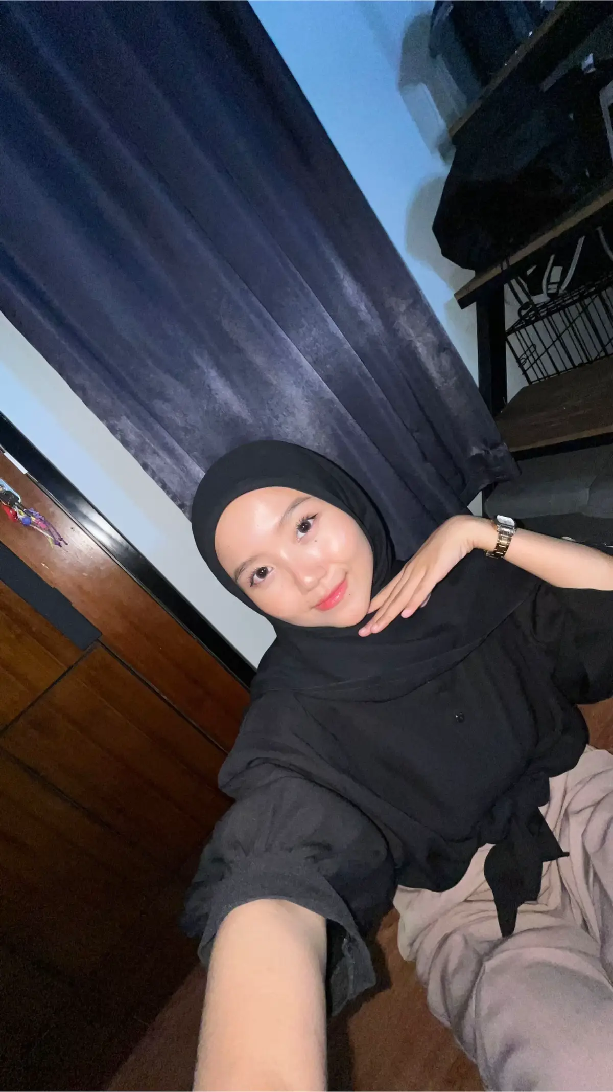 foto sama betty setelah belajar makeup 🙂‍↔️😆