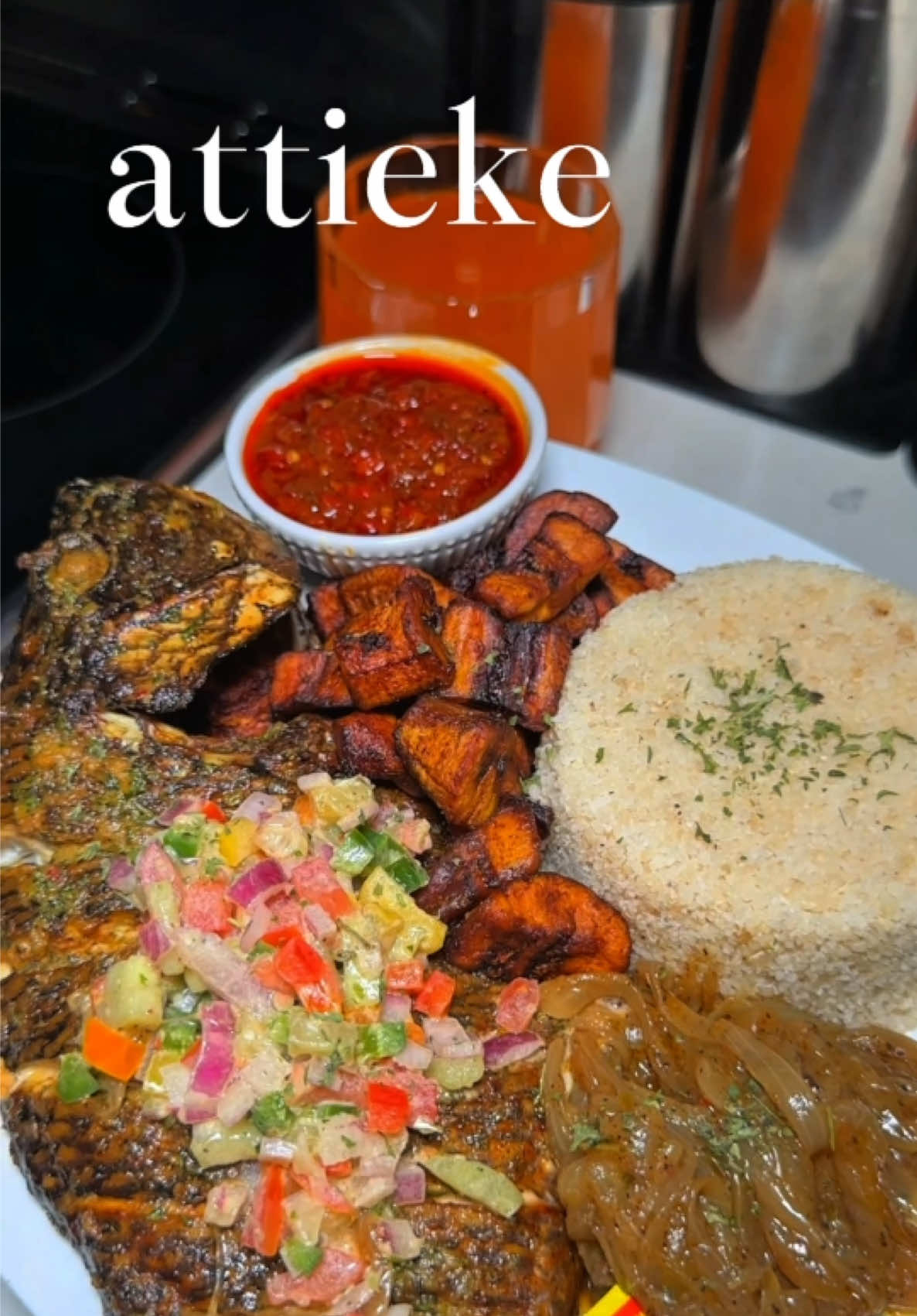 l’attiéké au poisson, c’est le top 🔛🔝😍. c’est sans doute l’un des meilleurs plats d’afrique de l’ouest, merci la côte d’ivoire NOKOSS IS AVAILABLE FOR PURCHASE!  DM NOW  #attieke225🇨🇮 #attiekepoisson #westafricanfood #fyp #poisson #ivorycoasttiktok #senegalaise_tik_tok #pourtoi 