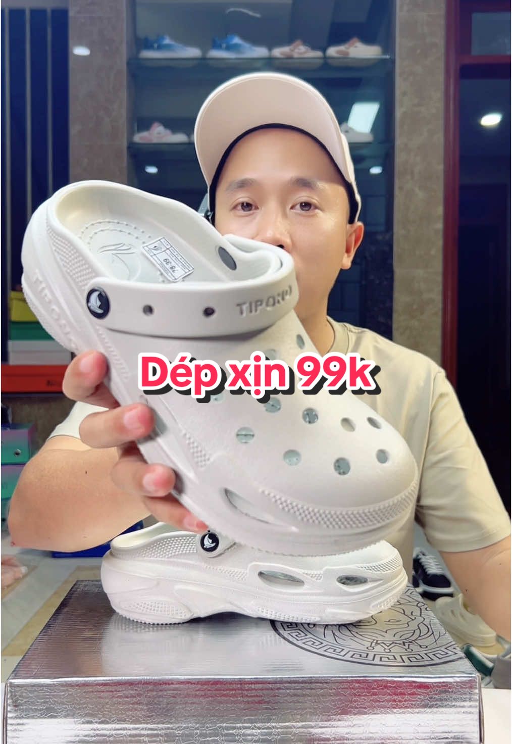 Dép hãng giá siêu tốt thế này mà ko mua ngay thì hết đó ạ #manhgiay #manhbangiay #depnam #depnu #depsuc 