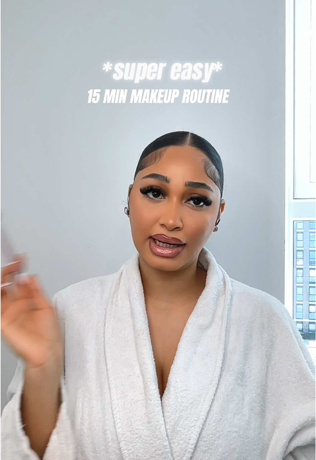 This routine works for EVERYONE especially the girls that are always late and struggle to get their makeup down to 15mins😂😂😂 