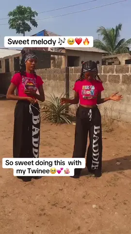 sweet twinee💕much love