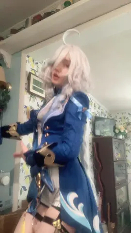 I apologize this was right before I realized I had hairspray on my phone camera #Viral #fyp #eveilns #cosplay #GenshinImpact #furina 