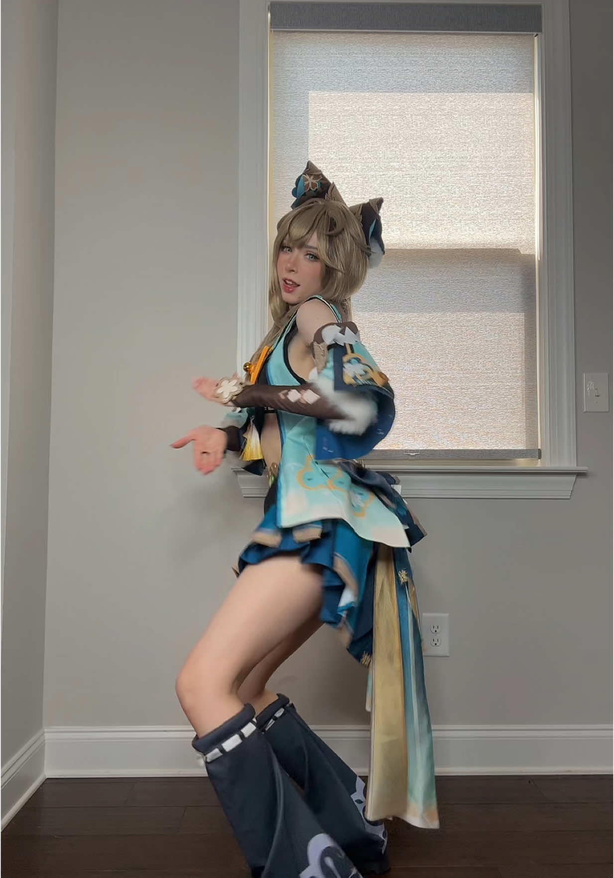 @Earth-e choreos never miss #kirara #cosplay #genshincosplay #hotellobby #dance #cosplayer 